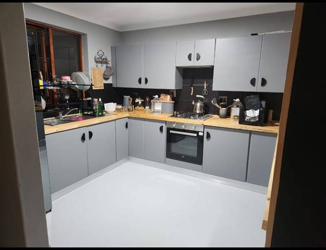 3 BEDROOM PROPERTY TO RENT IN PARADISE BEACH